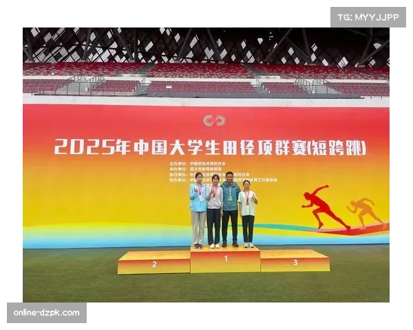 周泽琪女子73公斤级夺得铜牌 三战世锦赛终登领奖台